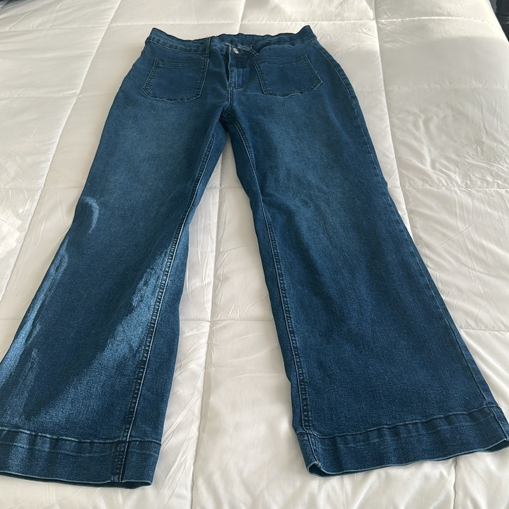 Women's Blue Flared Jeans - Picture 3 of 5